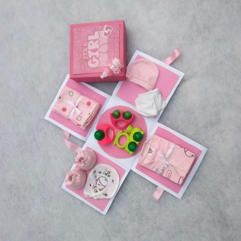 It's a Girl – Newborn Baby Girl Gift Box Set