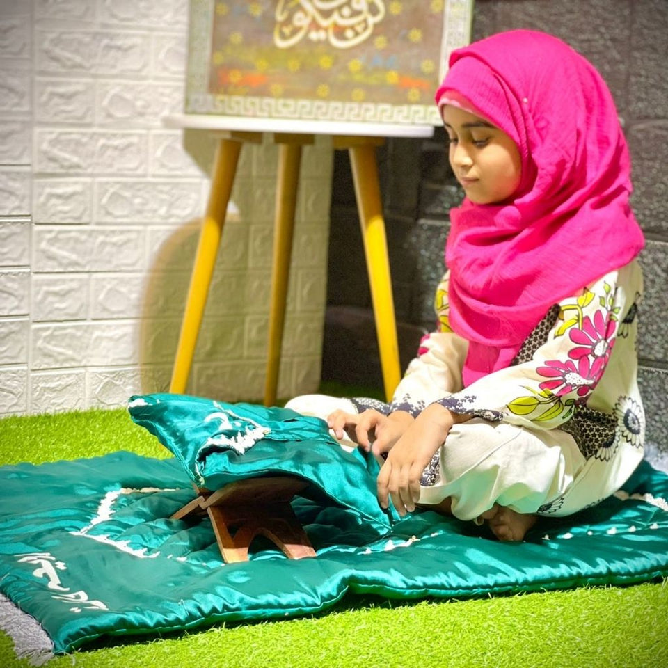 Elegant Silk Prayer Mat with Quran Cover