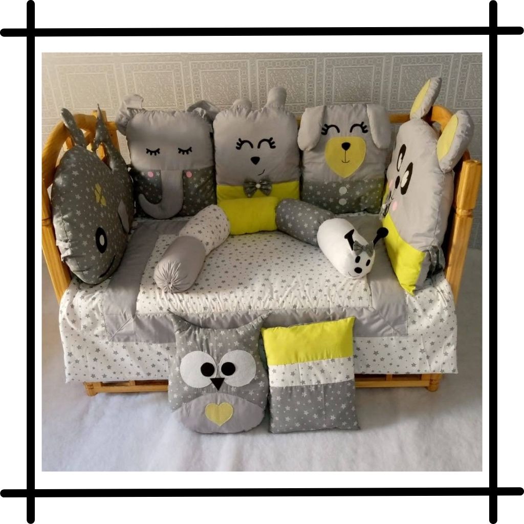 Gray Animal Face Crib Set