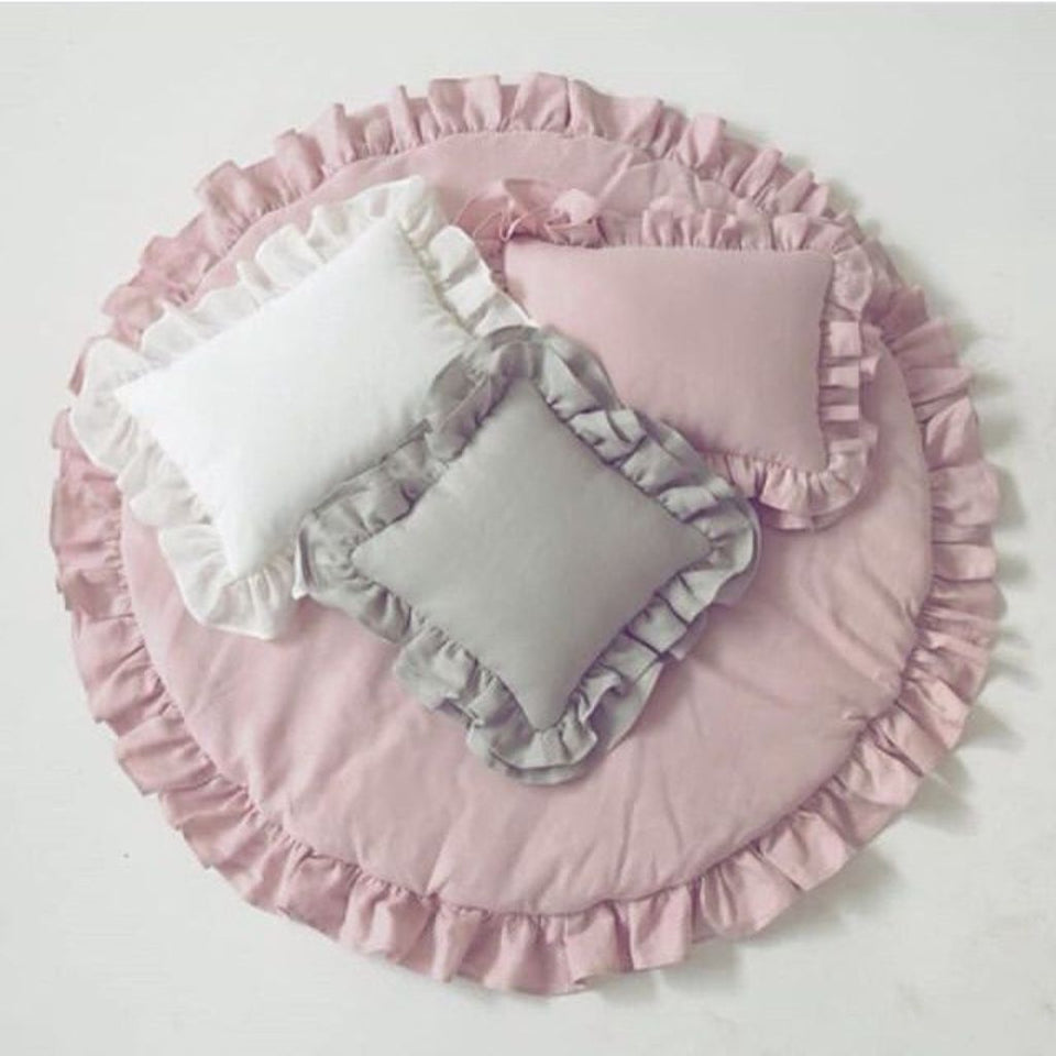 Round Floor Mat with Pillows